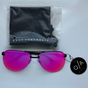 Quay Australia The Playa Pink Sunglasses New in Case!